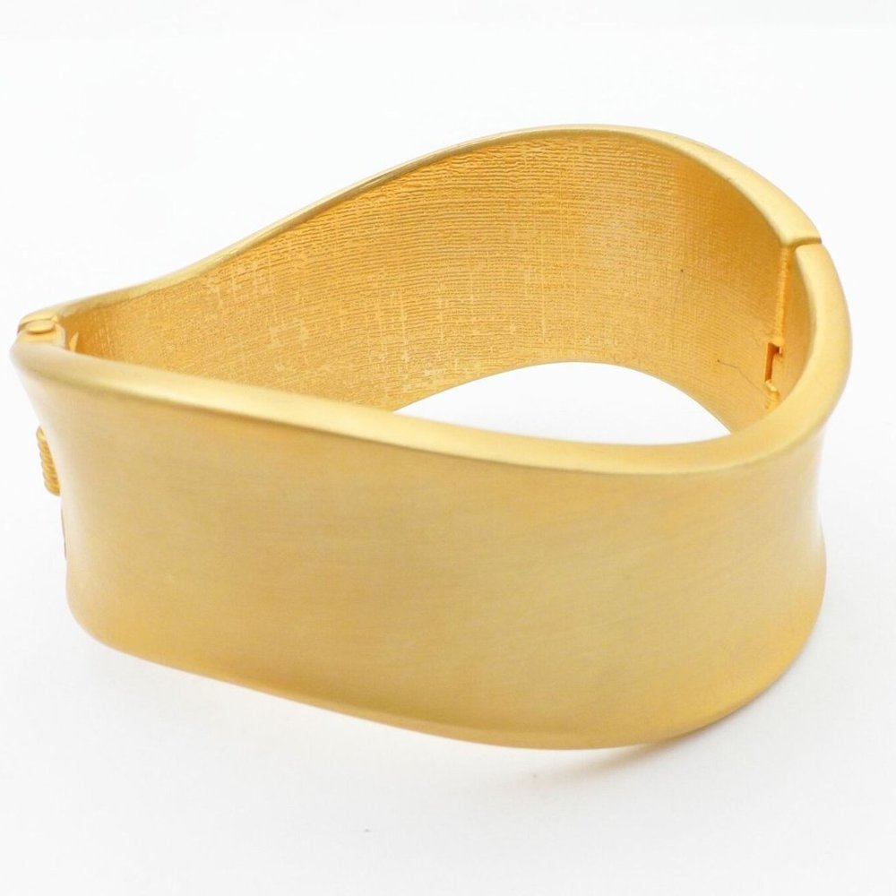 Gold-Tone 1in Thick Wavy Oval Bangle Bracelet